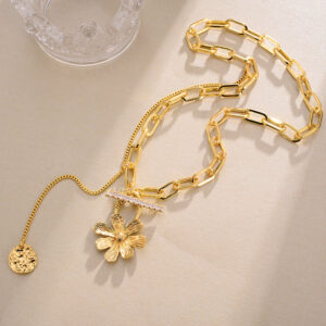 Four Leaf Clover Pendant Necklace Korean Simple Temperament Clavicle Chain